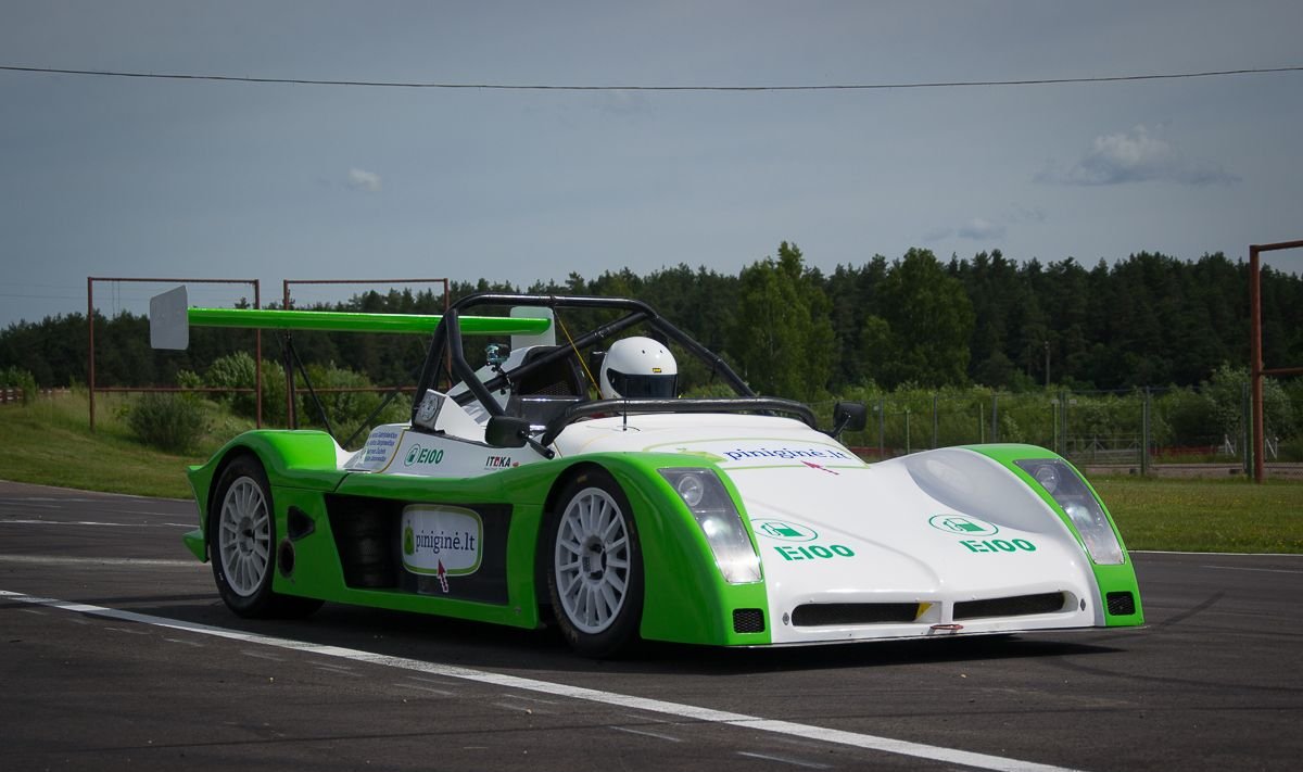 „Spire GT-R“ (X1 klasė)  automobilis (T. Padgursko nuotr.)