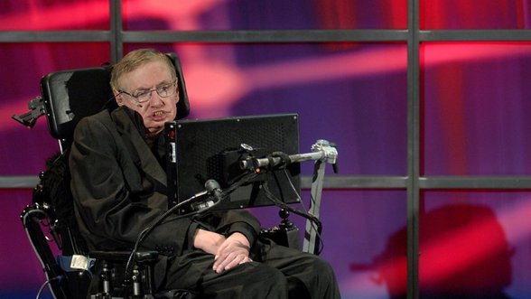 Stephenas Hawkingas rado dar vieną priežastį, kodėl žmonija žus