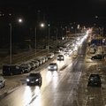 Kelininkai perspėja: dėl keliuose susidariusio plikledžio eismo sąlygos žiemiškai sudėtingos