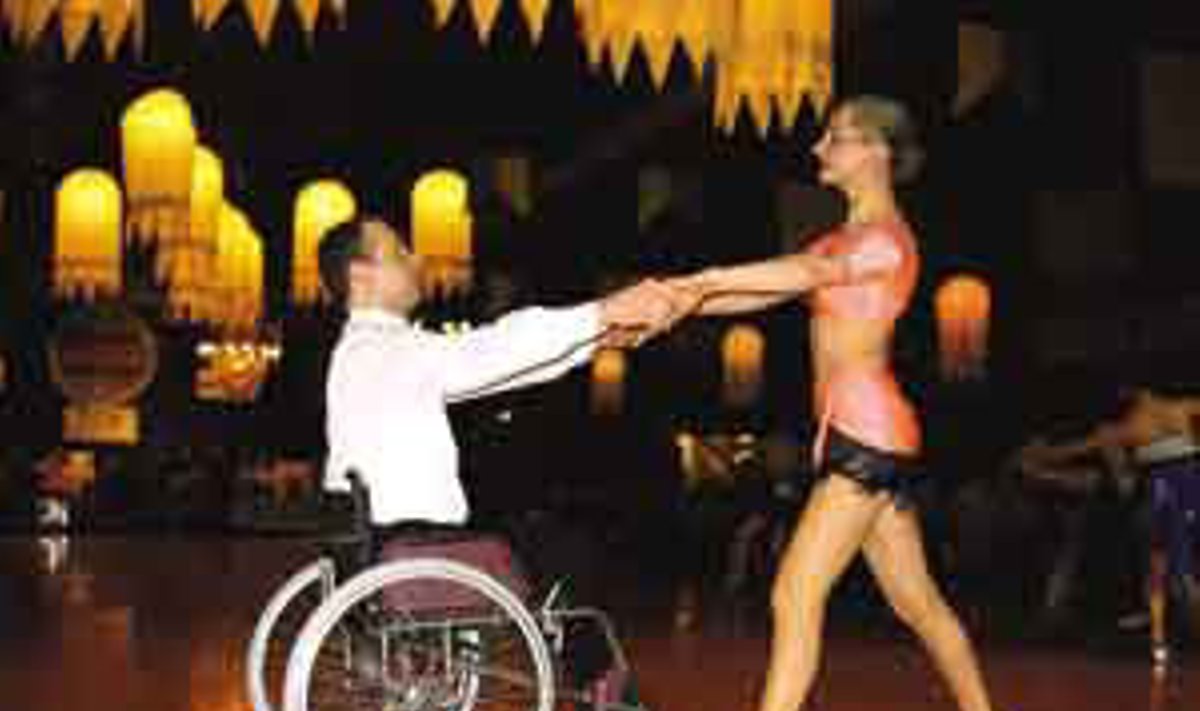 Tango invalido vežimėlyje