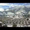 Bepilotis nufilmavo neįprastą vaizdą – sniegą vidurio Čilėje