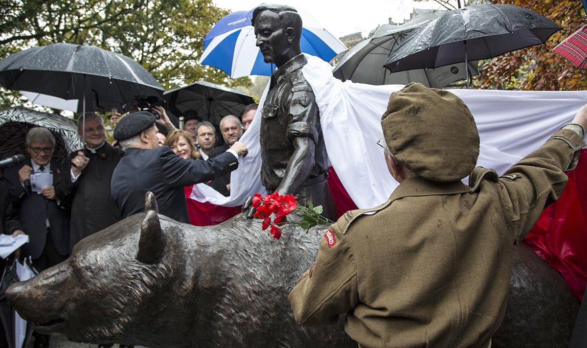 Pomnik Wojtka niedźwiedzia - żołnierza w Edynburgu. Fot. Tom Duda 