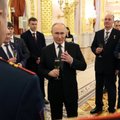 Putinas su taure rankoje keikė Ukrainos vadovybę