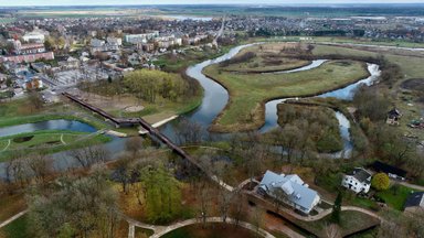 Kuršėnuose atveriamas vienas ilgiausių pėsčiųjų tiltų Lietuvoje: taps kalėdine dovana miestui