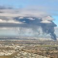 Po sprogimo chemijos fabrike Melburne gyvenamųjų rajonų link juda nuodingų dujų debesis