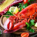 Norintiems Velykų stalą papildyti gurmaniškais patiekalais: kaip pasigaminti ir valgyti jūros gėrybių karaliumi tituluojamą omarą?