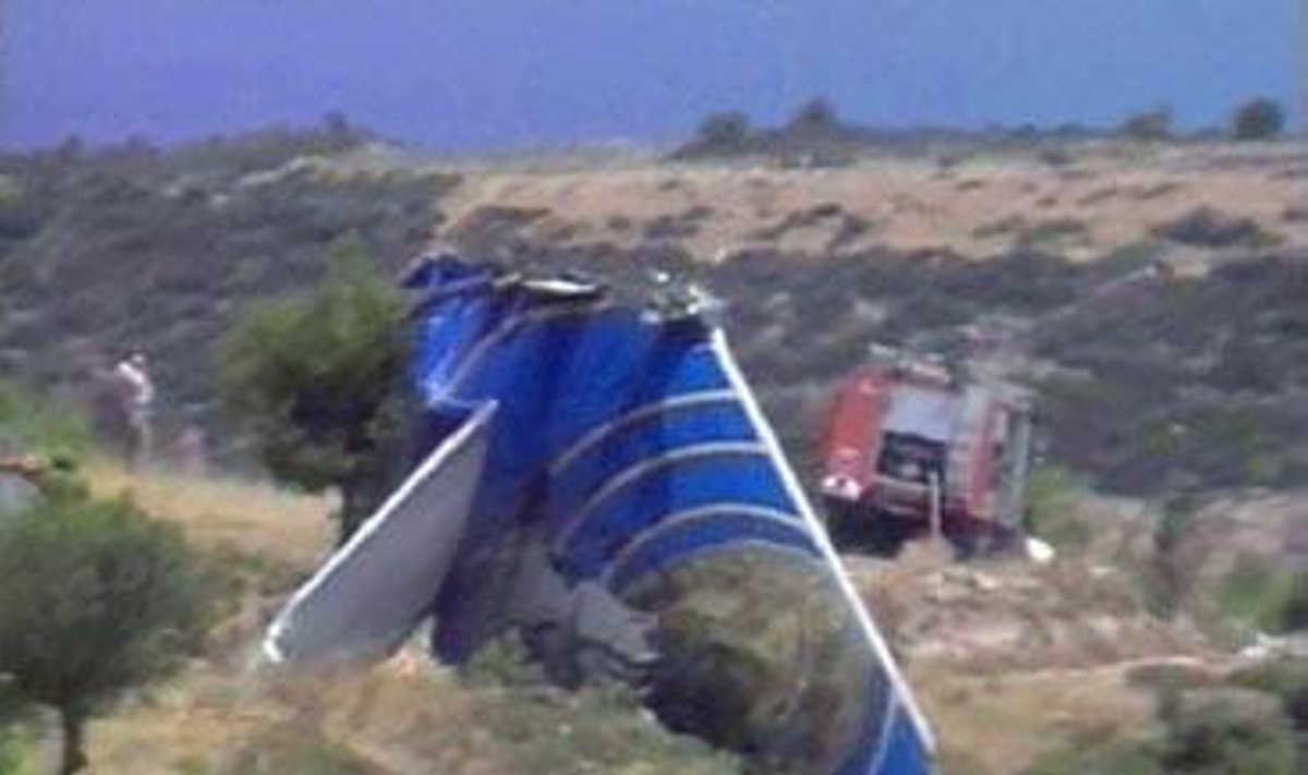 Graikijoje sudužusio Kipro lėktuvo nuolaužos