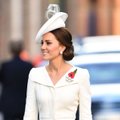 Kate Middleton pademonstravo vieną elegantiškiausių pavasario tendencijų