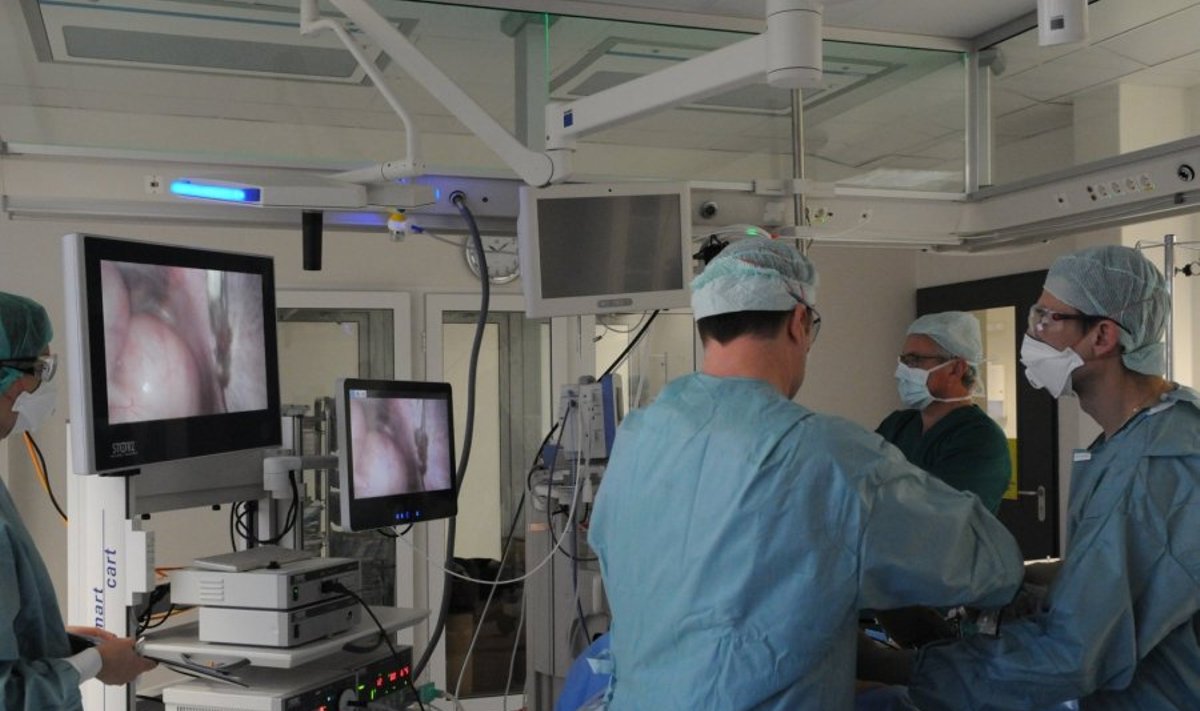 Santariškių klinikų pilvo chirurgai pasitelkia naują metodą