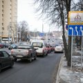 Ženklai pasikeitė, bet įpročiai seni: vienoje Vilniaus sankryžoje sudaužyti automobilį galima kasdien