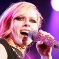 A.Lavigne ir vėl vieniša