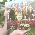 Iš gėlių atkurtas legendinio „The Beatles“ albumo viršelis
