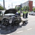 Avarija Vilniuje: suknežinti automobiliai, du žmonės išvežti į ligoninę