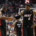 L.Jamesas ir D.Wade'as kartu pelnė 71 tašką, K.Durantas - 38-is, „Heat“ ir „Thunder“ toliau nesustabdomi