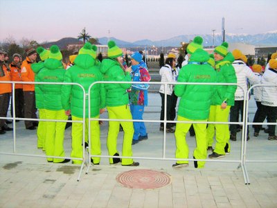 Lietuvos delegacija laukia, kol pajudės link stadiono