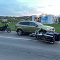 Vilniuje vienu metu į avariją pateko du motociklininkai, nukentėjo mergina