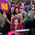 Tarptautinę moters dieną – streikai ir protestai visame pasaulyje