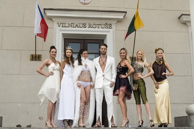 A touch of Czech glamour on the steps of the Vilnius City Hall   Photo © Ludo Segers @ The Lithuania Tribune