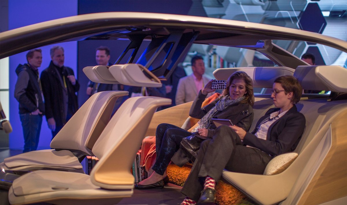 "BMW Inside Future" salonas