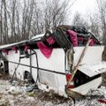 Po skaudžios avarijos, kurioje sužalota 15 vaikų, vairuotojas kratėsi atsakomybės: ne aš kaltas, kad apsivertė autobusas