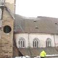 Pradedamas restauruoti Tytuvėnų bažnyčios stogas, vienuolyno tvarkymui trūksta 800 tūkst. Lt
