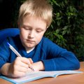 Pedagogai pataria: kokių klaidų nedaryti, padedant vaikui atlikti namų darbus