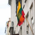 Klaipėdoje rasta Lietuvos vėliava su nulaužtu kotu