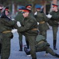 Главы Минобороны РФ намерен избавить солдат от портянок и отмыть