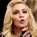 Popžvaigždė Madona dėl milžiniškų skausmų atšaukia vis daugiau koncertų