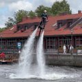 В центре Клайпеды – необычное шоу на воде: посмотрите эти поразительные кадры
