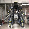 Japonijos startuolis pristatė gigantišką žmogaus valdomą robotą