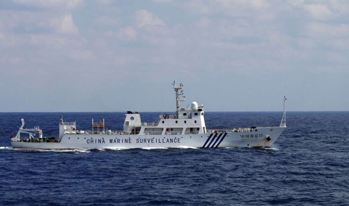 Kinijos laivai priartėjo prie ginčijamų salų