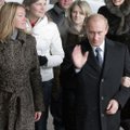 Kanada įtraukė Putino dukteris į asmenų, kuriems taikomos sankcijos, sąrašą