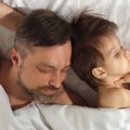 Su vaikais miegantys vyrai turi mažiau seksualinės potencijos