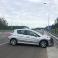 Vilniuje vyro vairuojamas automobilis rėžėsi į atitvarą