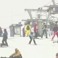 Maskvos gyventojai plūsta į vietinį slidinėjimo kurortą
