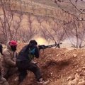 Vaizdai iš Sirijos: „Islamo valstybės“ kariai leidžia raketas ir šaudo iš kulkosvaidžių