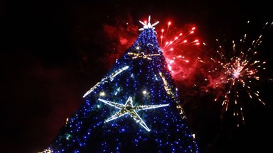 В Паланге уже зажгли Рождественскую елку