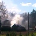 Klaipėdos r. vyras nufilmavo, kaip ugniagesiai operatyviai užgesino degančią medžio džiovyklą