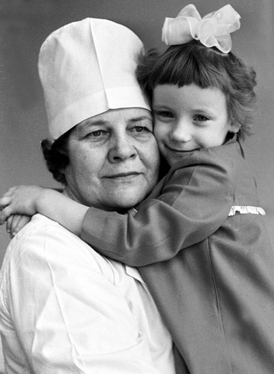 Rasa Prascevičiūtė Nemenčinės vaikų ligoninėje su gydytoja Regina Saruliene 1985-aisiais metais