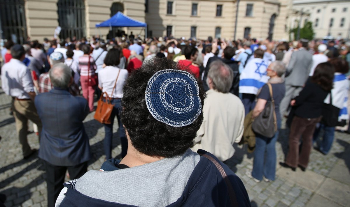 Berlyne musulmonai ir žydai surengė bendrą mitingą už apipjaustymą