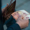 Jurbarke vairuotojas bandė papirkti policijos pareigūnus, davė 50 eurų kyšį
