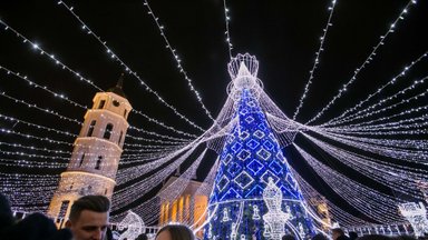 Chess queen-like Christmas tree lit up in Vilnius
