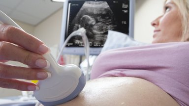 Nėštumo kalendorius. 37 savaitė. Gleivių kamščio pasišalinimas gali būti artėjančio gimdymo ženklas