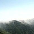 Vidurio Kinijoje įspūdingas reginys – debesų krioklys