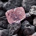 Australijoje rado retą rožinį deimantą