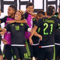 Meksika į CONCACAF pusfinalį žengė įmušusi 11 metrų baudinį 124 minutę