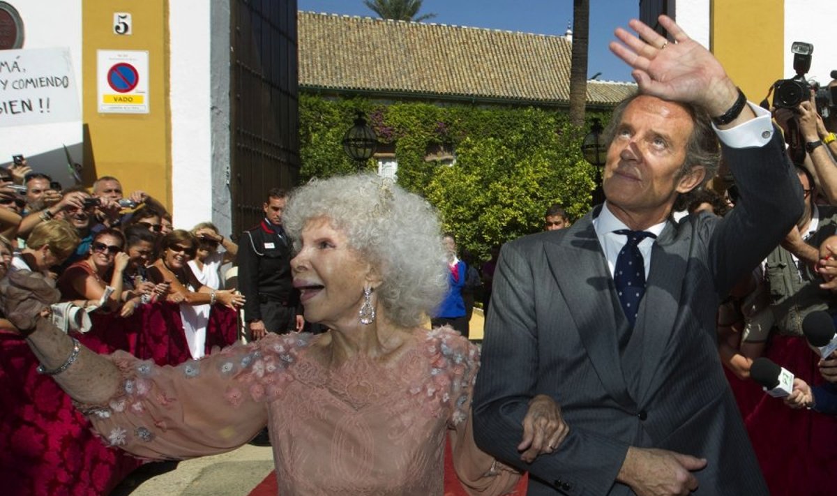 Ispaniją pakerėjo 85-erių metų Albos kunigaikštienės vestuvės