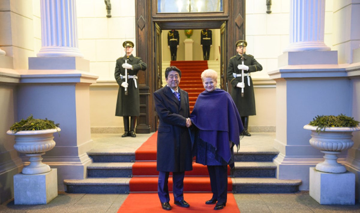 Dalia Grybauskaitė ir Shinzo Abe