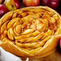 Obuolių pyragas „Roželė“